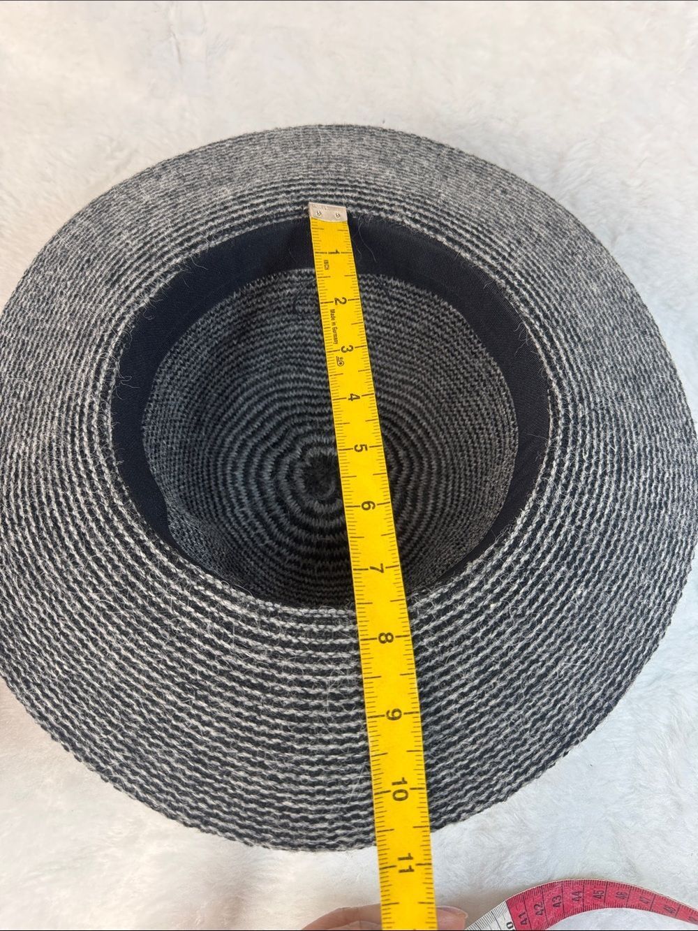 Gray hat  - Picture 10 of 12